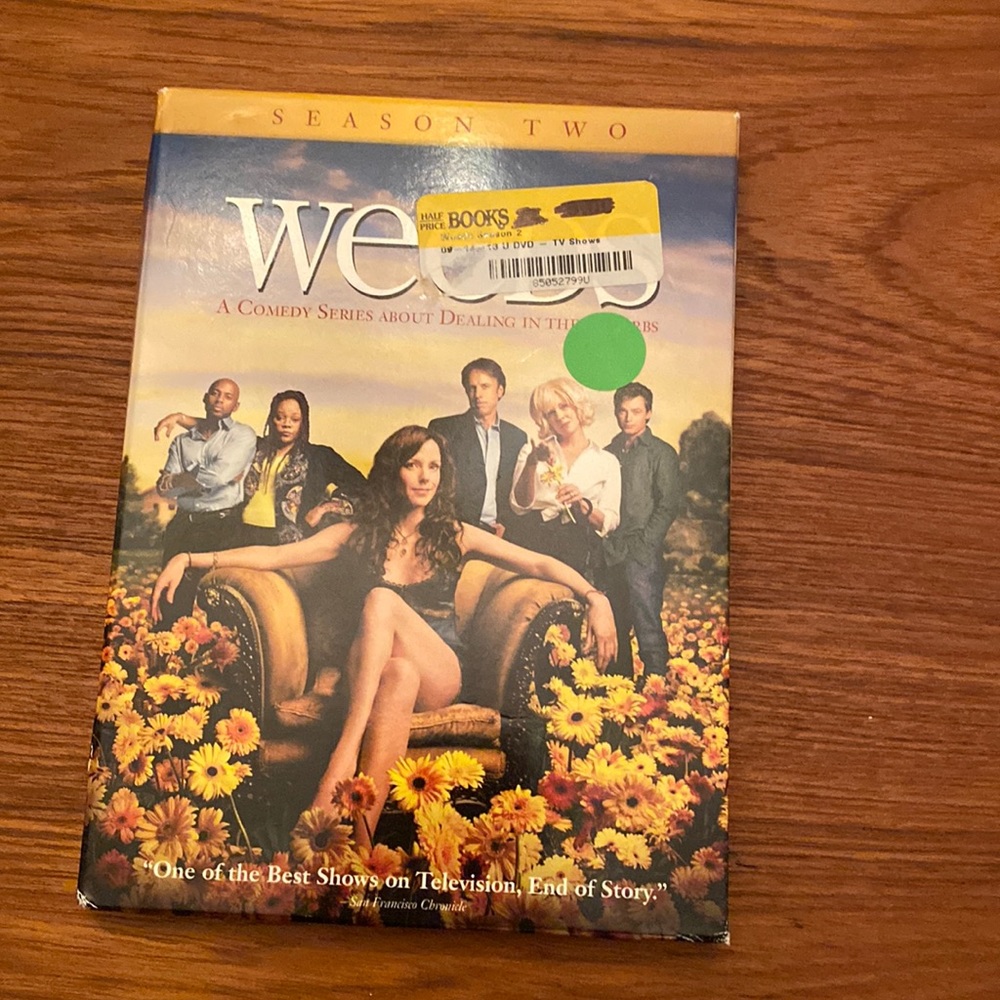 Weeds season 2 DVD set